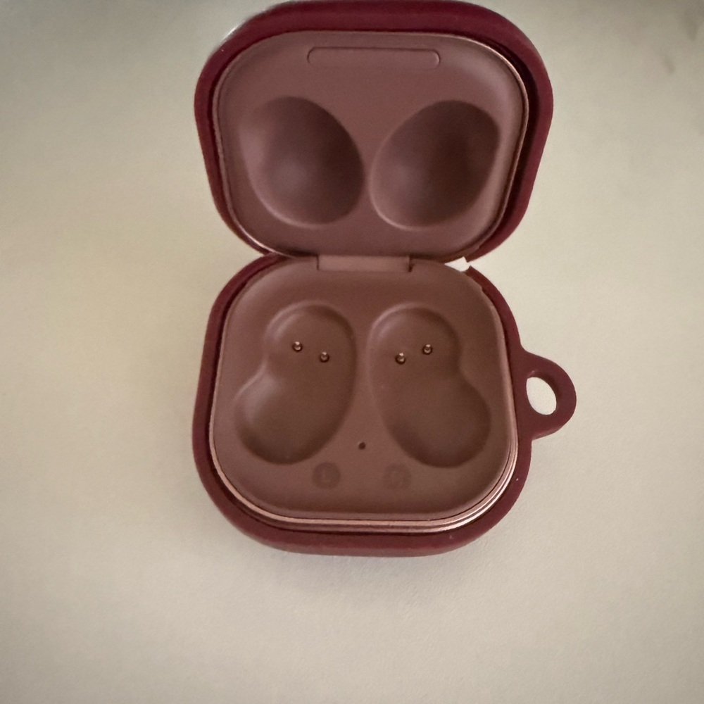 Wireless Earbuds with Charging Case - Picture 7 of 11